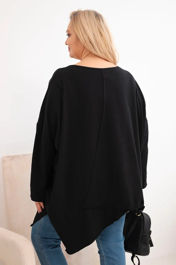 38107_2 Moteriška medvilninė bluzonė Plus Size su asimetrišku apačiu ir V formos iškirpte - Image 3