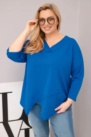 Moteriška medvilninė bluzonė Plus Size su giliu V formos iškirpimu ir asimetrišku apačiu chabrova