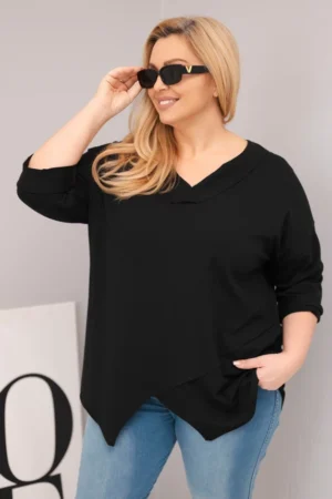 Moteriška medvilninė bluzka Plus Size su giliu V formos iškirpimu ir asimetriniu apačia