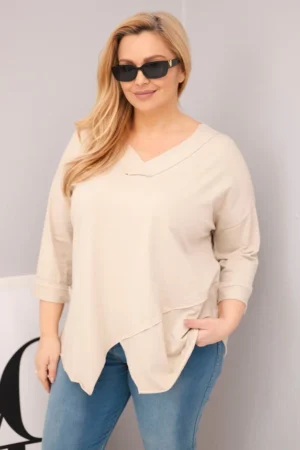 Moteriška medvilninė bluzonė Plus Size su giliu V formos iškirpimu ir asimetriniu apačiu bežinė