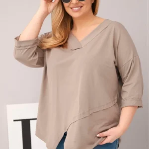 Moteriška medvilninė bluzonė Plus Size su giliais V formos iškirpimu ir asimetrišku apačia fango