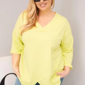 Moteriška medvilninė bluzka Plus Size su giliu V formos iškirpimu ir asimetriniu apačiu neonas