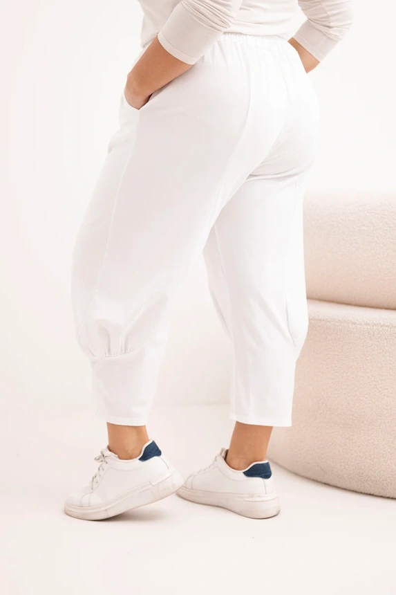 38129_2 Moteriškos kelnės Plus Size su žemu žingsniu ir gumyte juosmenyje - Image 3