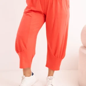 Moteriškos Plus Size kelnės su žemintu žingsniu ir guma juosmenyje