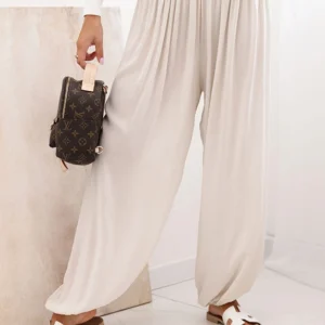 Moteriškos viskozės kelnės su plačiomis kojomis ir raukiniais smėlio