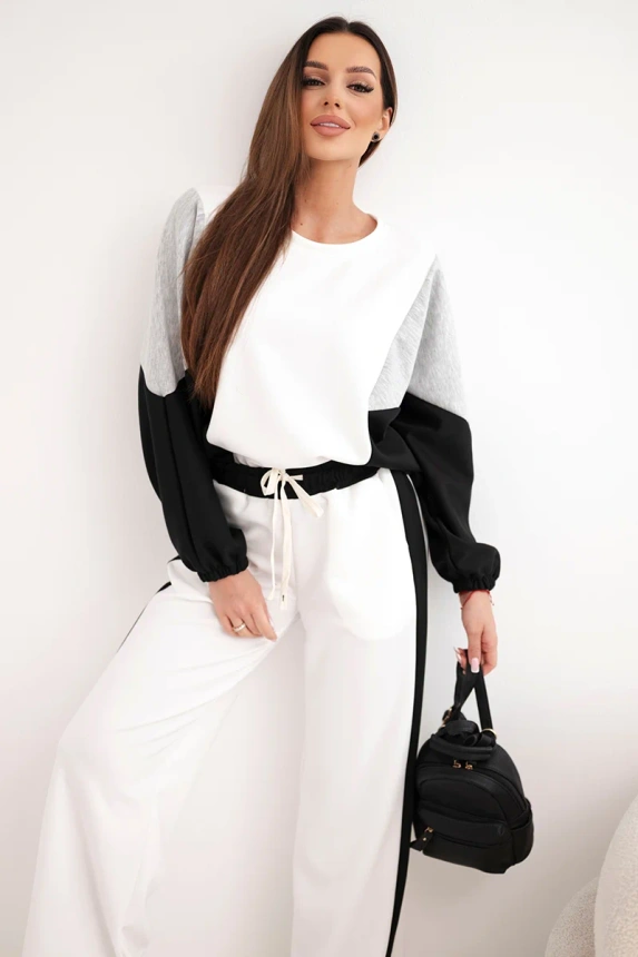 38200_3 Moteriškas su laisvu džemperiu ir plačiomis kelnėmis