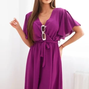 Suknelė su perverčiamu dekolt'u tamsiai