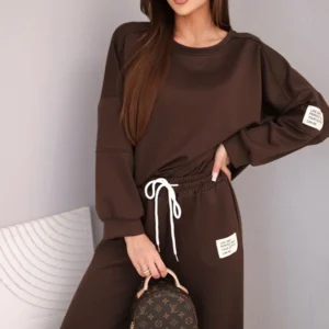 Moteriškas , sviestukas, džemperis + kelnės