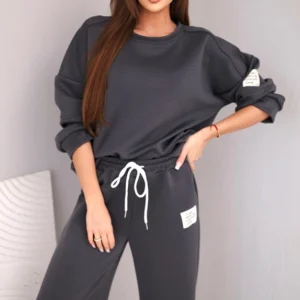 Moteriškas sviestukas džemperis + kelnės