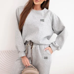 Moteriškas viskozinis su švarku ir kelnėmis