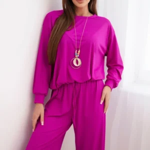 Moteriškas , vizkozė, palaidinė su pakabuku ir plačios kelnės tamsiai