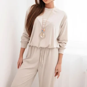 Moteriškas , viskozė, palaidinė su pakabuku ir plačios kelnės, bežinė