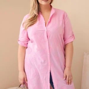 Moteriška suknelė Plus Size su siuvinėjimu ir pasukama rankove šviesiai