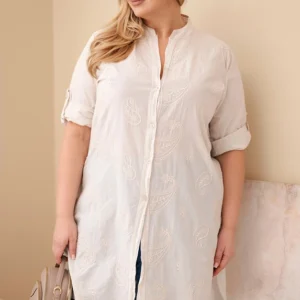 Plus Size moteriška suknelė su siuvinėjimu ir sukamu rankoviu bežinė