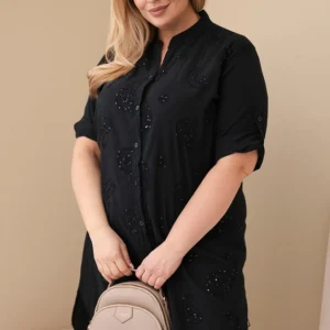 Moteriška suknelė Plus Size su siuvinėjimu ir pasukama rankove